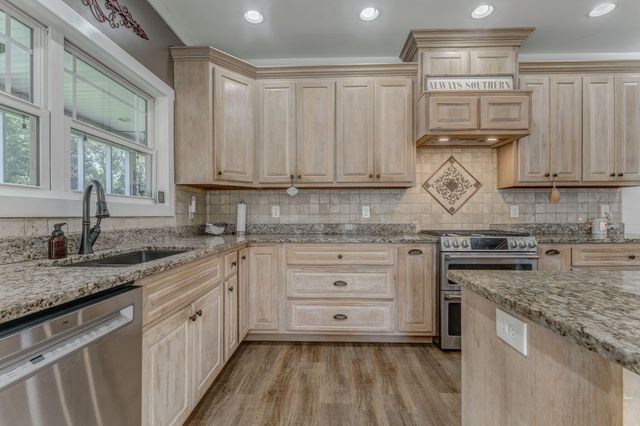 1080 Estate Drive, Dalton, GA 30720