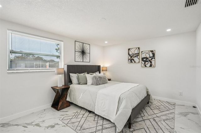 6832 16TH WAY S, St Petersburg, FL 33712