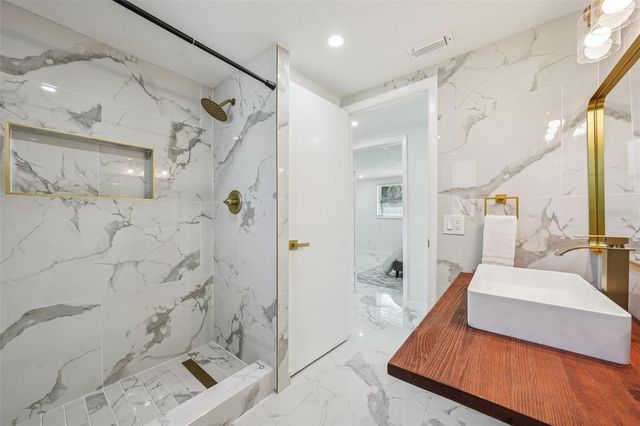 6832 16TH WAY S, St Petersburg, FL 33712