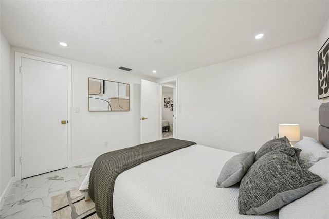 6832 16TH WAY S, St Petersburg, FL 33712