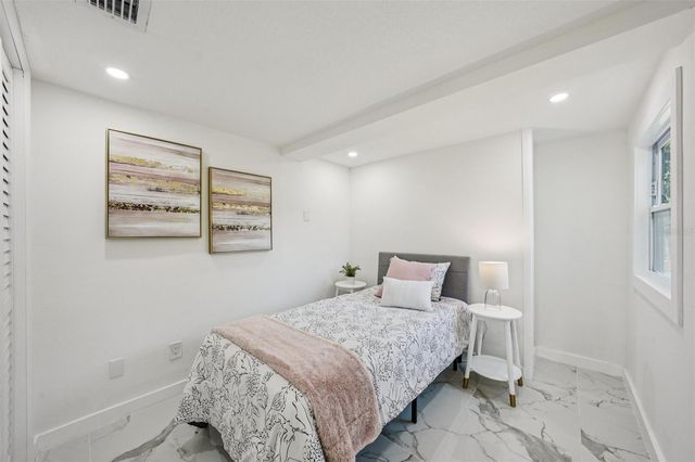 6832 16TH WAY S, St Petersburg, FL 33712