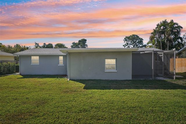 6832 16TH WAY S, St Petersburg, FL 33712