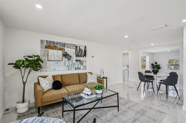 6832 16TH WAY S, St Petersburg, FL 33712