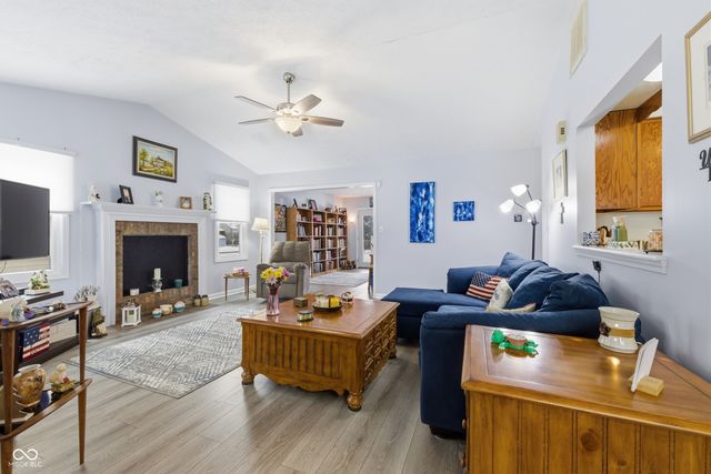 932 Delray Drive, Indianapolis, IN 46241