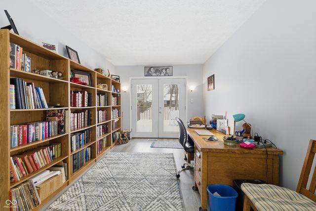 932 Delray Drive, Indianapolis, IN 46241