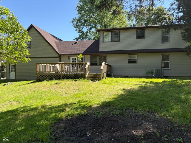 8 Mill Springs, Coatesville, IN 46121