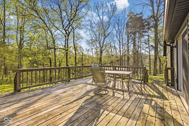 8 Mill Springs, Coatesville, IN 46121