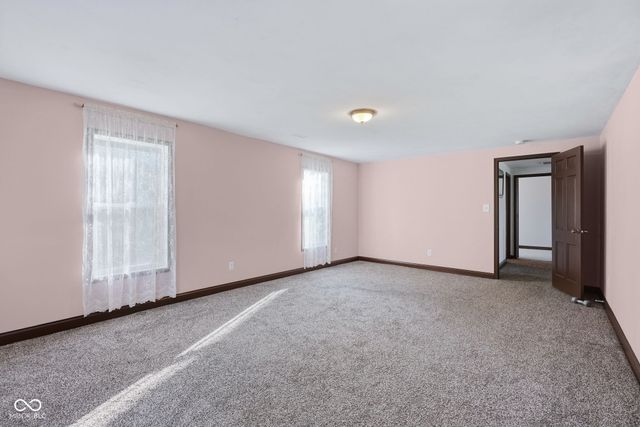 8 Mill Springs, Coatesville, IN 46121