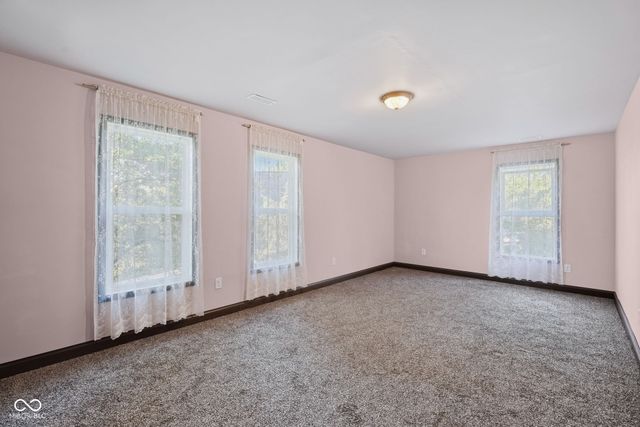 8 Mill Springs, Coatesville, IN 46121