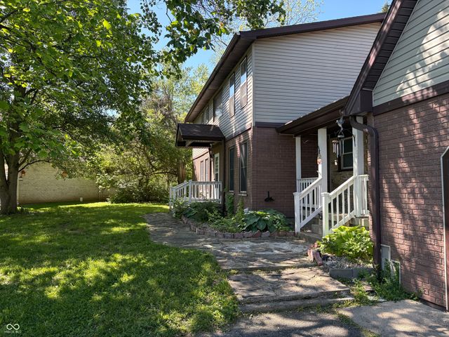 8 Mill Springs, Coatesville, IN 46121