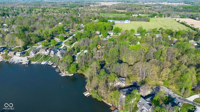 8 Mill Springs, Coatesville, IN 46121
