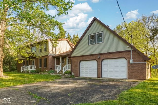 8 Mill Springs, Coatesville, IN 46121