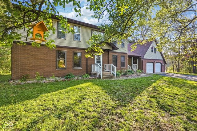 8 Mill Springs, Coatesville, IN 46121