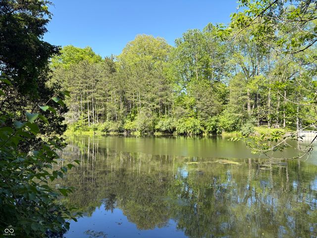 8 Mill Springs, Coatesville, IN 46121