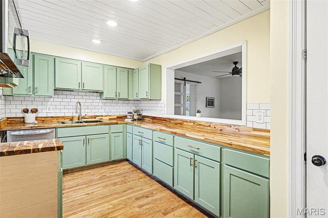 49 Fernridge Avenue, Valley Park, MO 63088