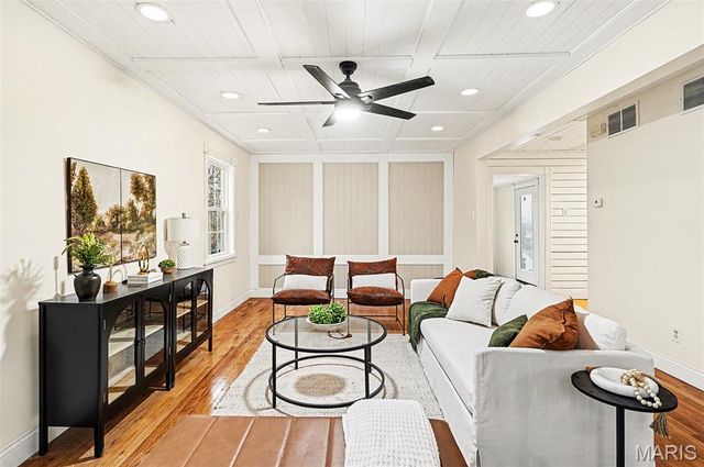 49 Fernridge Avenue, Valley Park, MO 63088