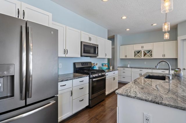 108 South Brook Way, Mankato, MN 56001