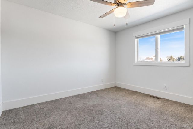 108 South Brook Way, Mankato, MN 56001