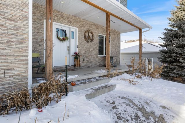 108 South Brook Way, Mankato, MN 56001