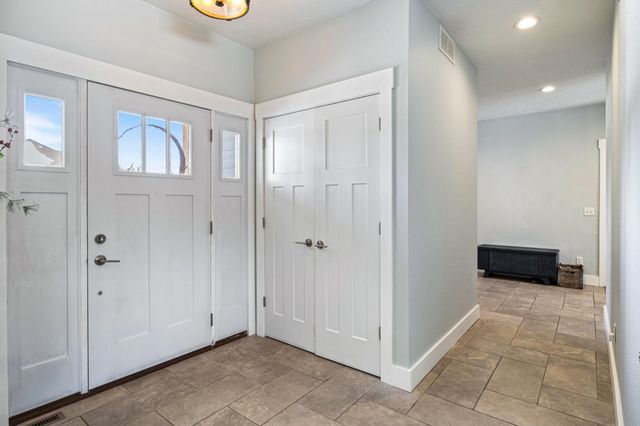 108 South Brook Way, Mankato, MN 56001