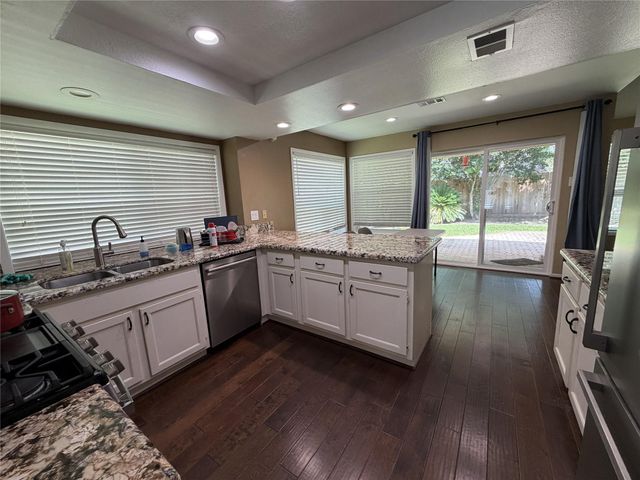 2211 Brook View Lane, Sugar Land, TX 77479