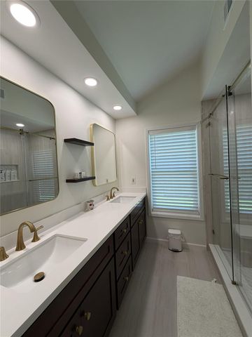 2211 Brook View Lane, Sugar Land, TX 77479