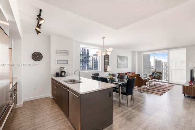 500 Brickell Ave 3907, Miami, FL 33131