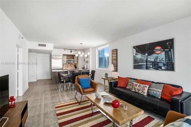 500 Brickell Ave 3907, Miami, FL 33131