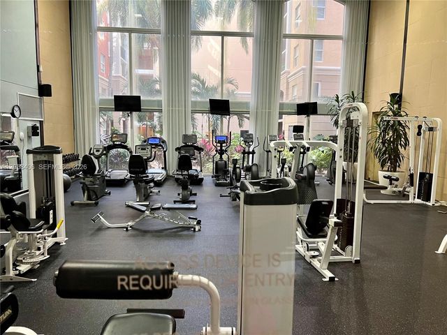 17100 N Bay Rd 1813, Sunny Isles Beach, FL 33160