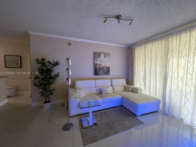 17100 N Bay Rd 1813, Sunny Isles Beach, FL 33160
