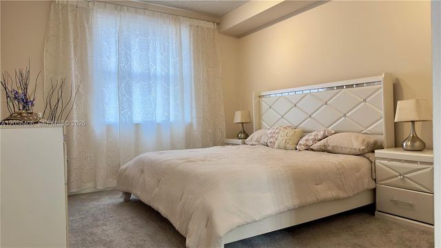 17100 N Bay Rd 1813, Sunny Isles Beach, FL 33160