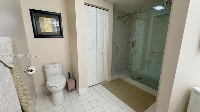 17100 N Bay Rd 1813, Sunny Isles Beach, FL 33160