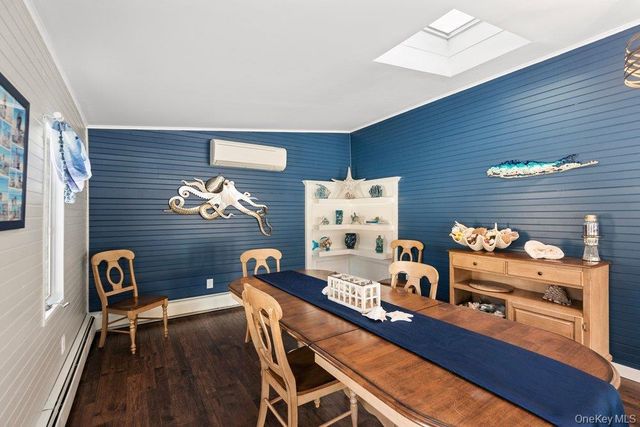 105 Greenport Avenue, Medford, NY 11763