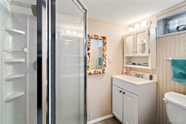 105 Greenport Avenue, Medford, NY 11763