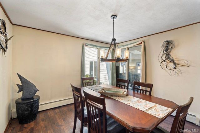 105 Greenport Avenue, Medford, NY 11763