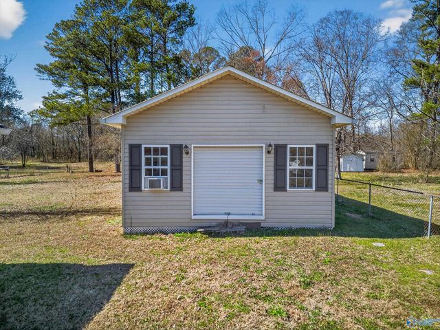 911 Wood Avenue SE, Attalla, AL 35954