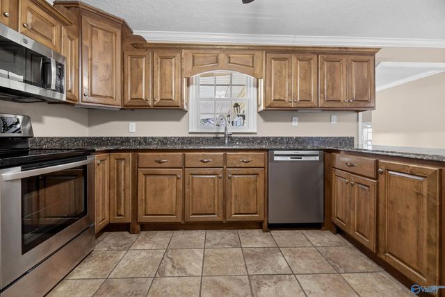 911 Wood Avenue SE, Attalla, AL 35954
