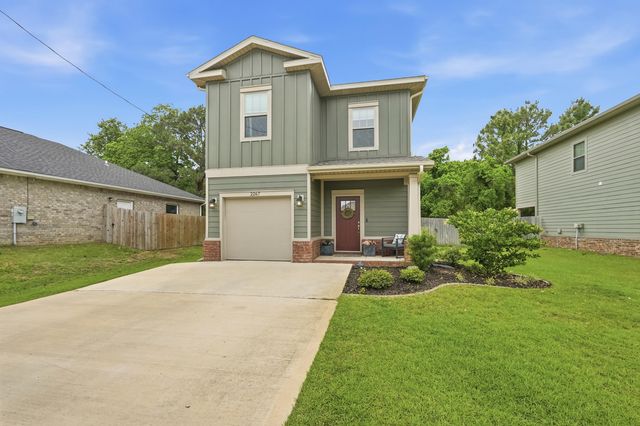 2267 Janet Street, Navarre, FL 32566