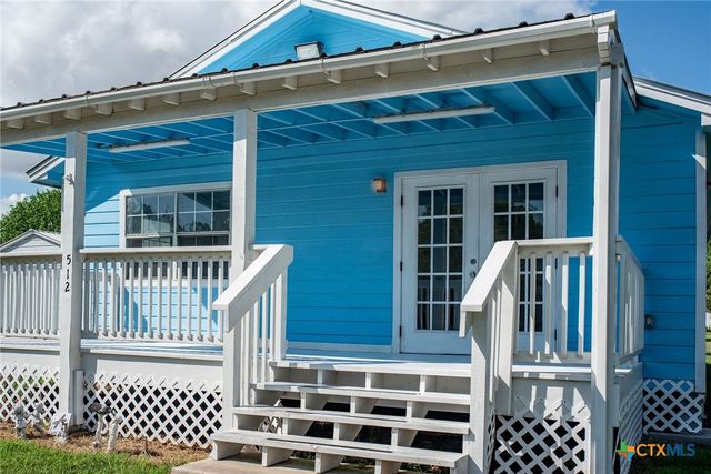 512 McDowell Street, Austwell, TX 77950