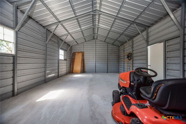 512 McDowell Street, Austwell, TX 77950