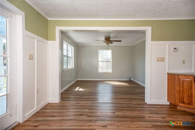 512 McDowell Street, Austwell, TX 77950