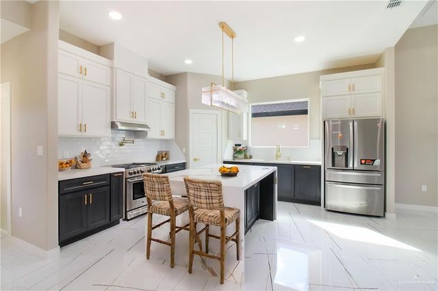 909 Azalea Street, Mission, TX 78573
