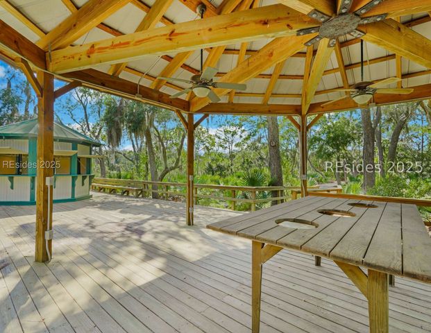 101 Barnaby Blf, Seabrook, SC 29940