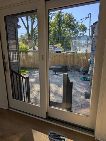 2152 Pembroke Road, Birmingham, MI 48009