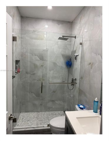 10628 W 33rd Way, Hialeah, FL 33018