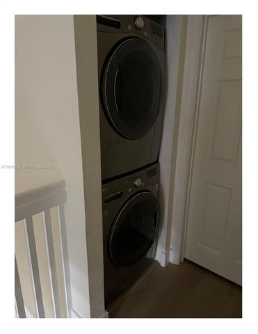 10628 W 33rd Way, Hialeah, FL 33018