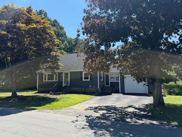 3 Sergi Ln, Billerica, MA 01821