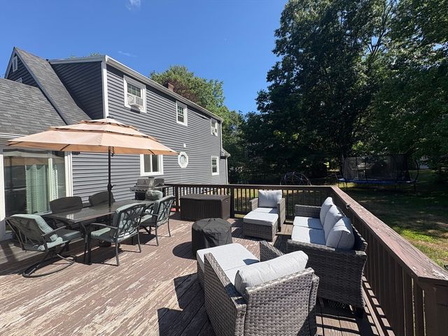 3 Sergi Ln, Billerica, MA 01821