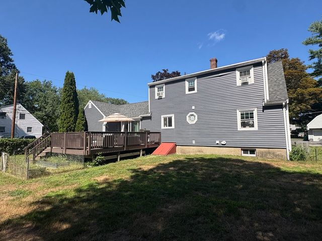 3 Sergi Ln, Billerica, MA 01821
