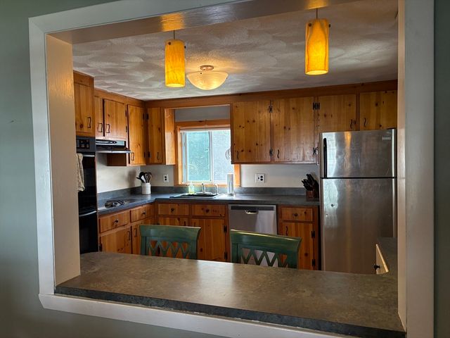 3 Sergi Ln, Billerica, MA 01821